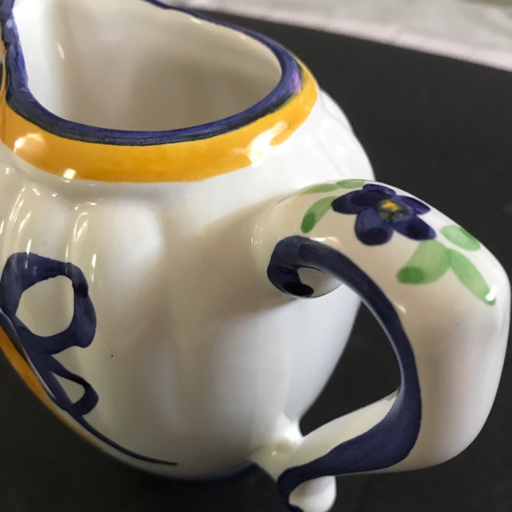 Porta Pottery - Picture 3 of 5